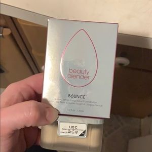 Beauty Blender Bounce foundation